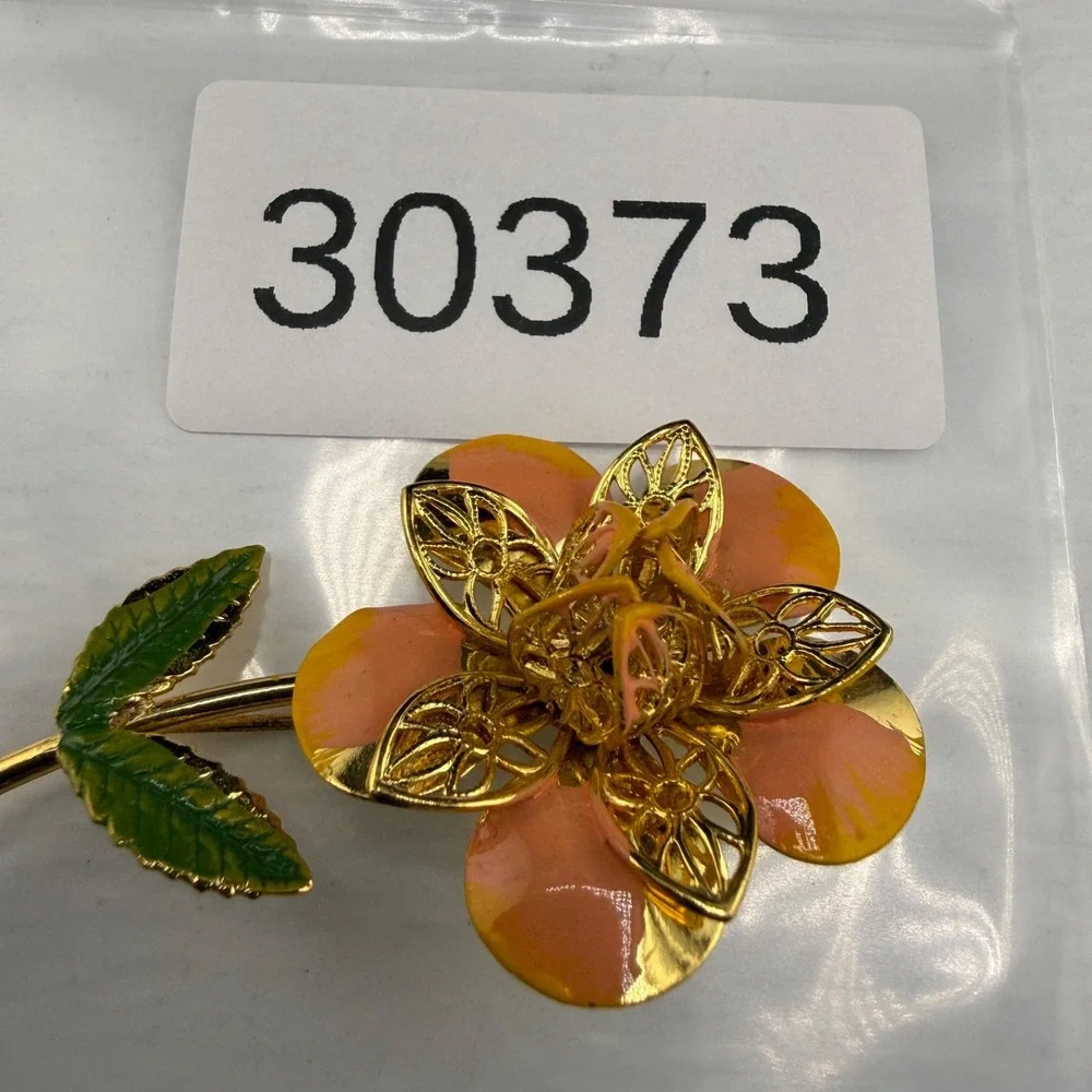 Vintage Estate Flower Brooch Pink Orange Enamel Gold Tone Filigree Floral Pin